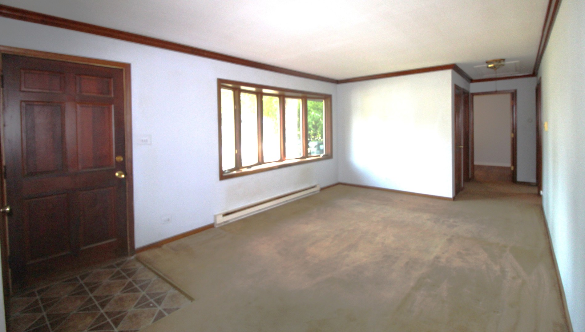 176 S Seymour Avenue, Mundelein, IL 60060