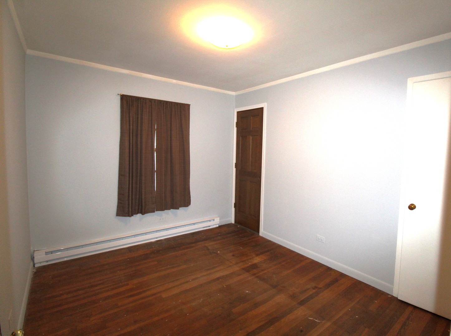176 S Seymour Avenue, Mundelein, IL 60060