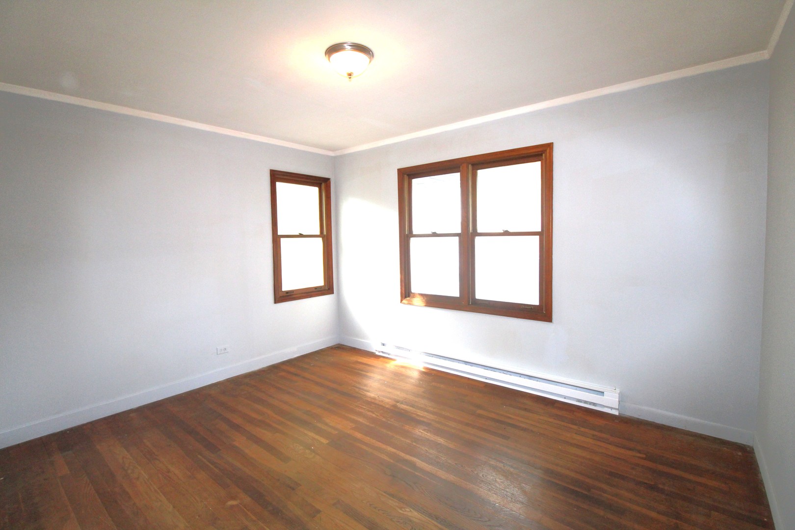 176 S Seymour Avenue, Mundelein, IL 60060