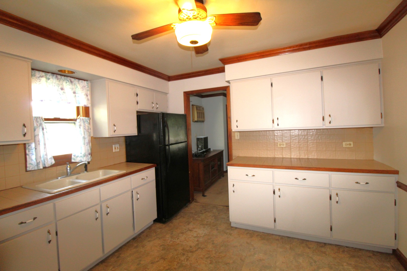 176 S Seymour Avenue, Mundelein, IL 60060