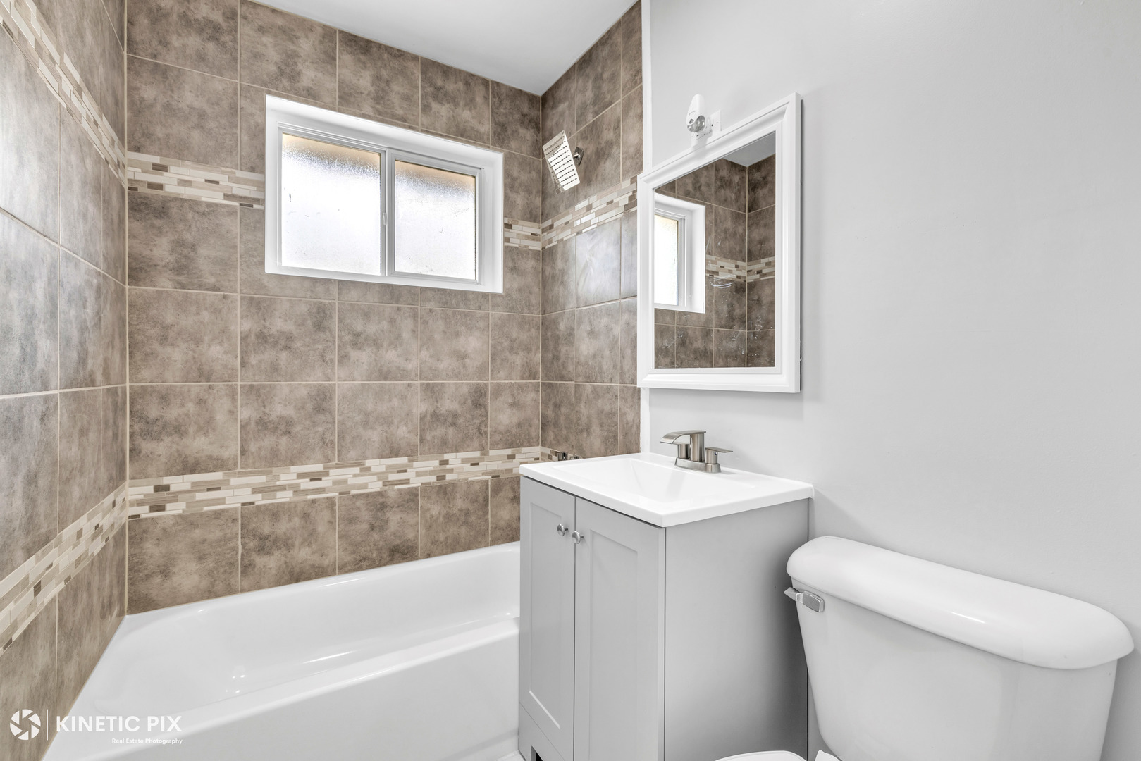 17002 Chicago Avenue, Lansing, IL 60438