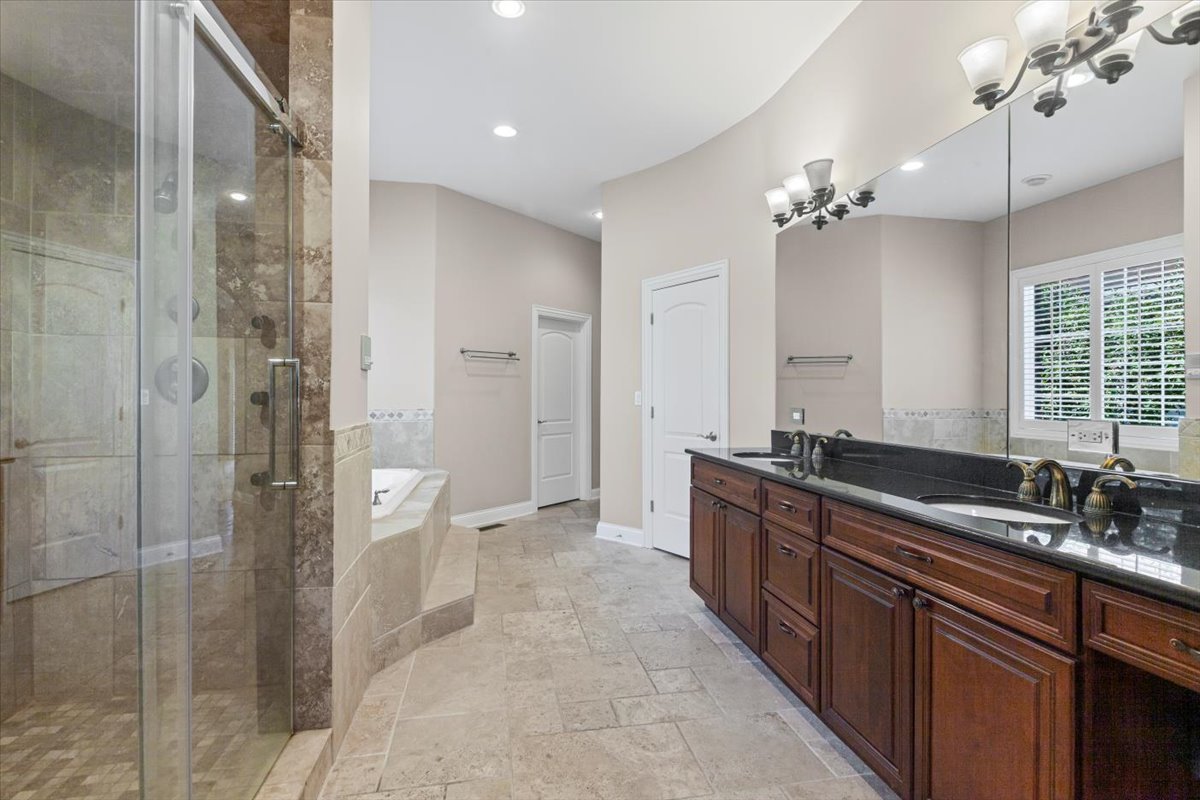 4111 DOUGLAS Road, Downers Grove, IL 60515