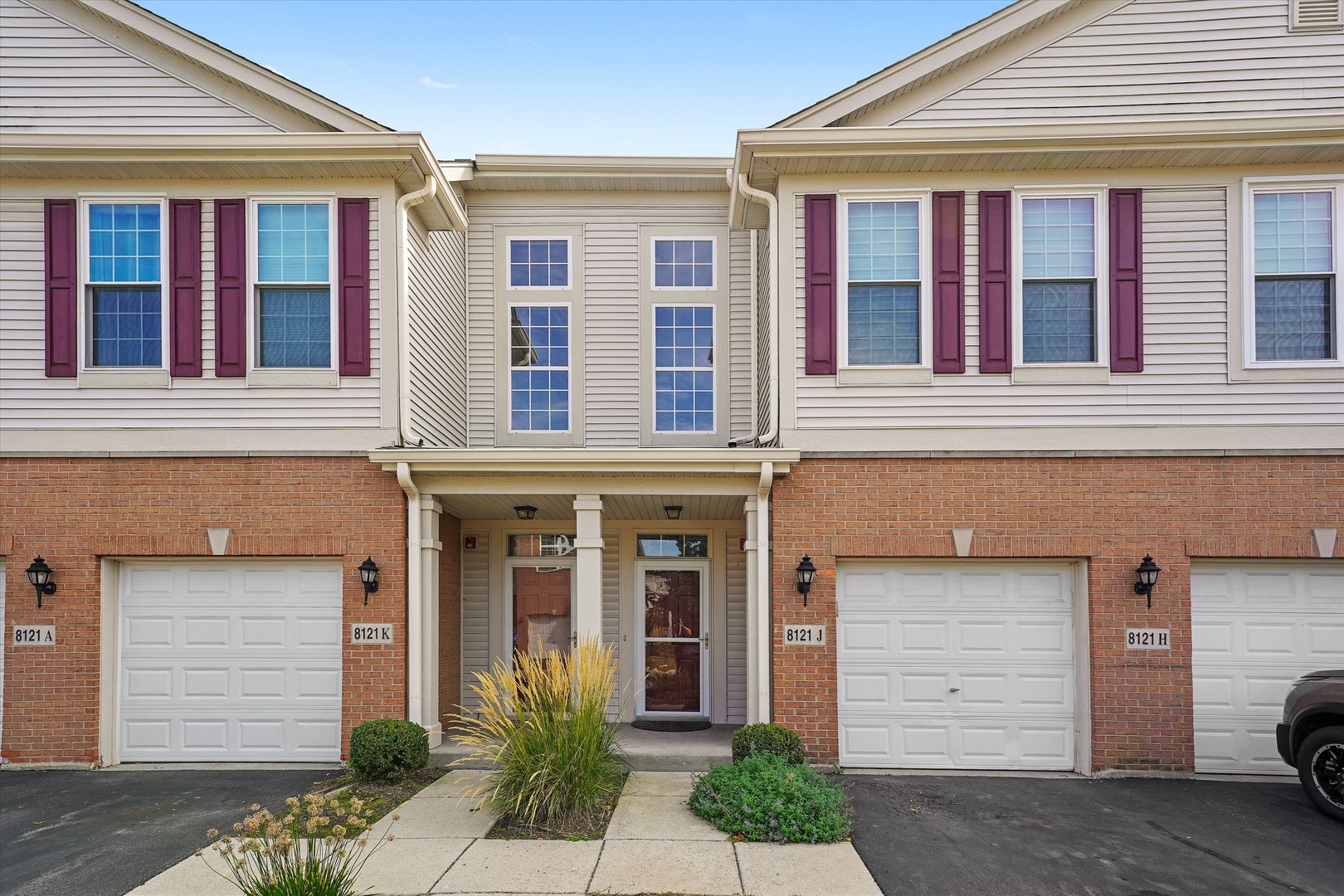 8121 Concord Lane #J, Justice, IL 60458