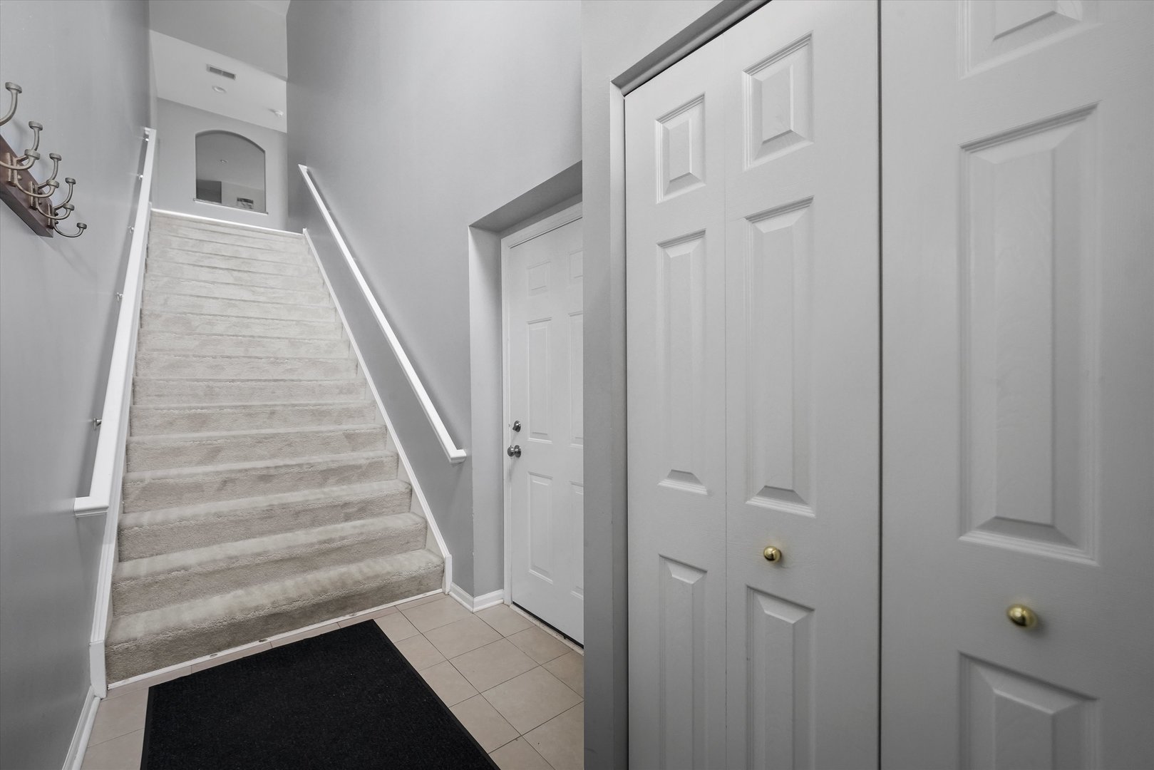 8121 Concord Lane #J, Justice, IL 60458