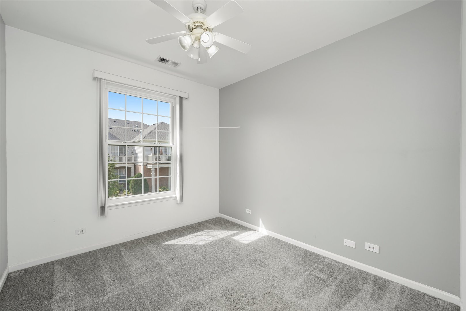 8121 Concord Lane #J, Justice, IL 60458
