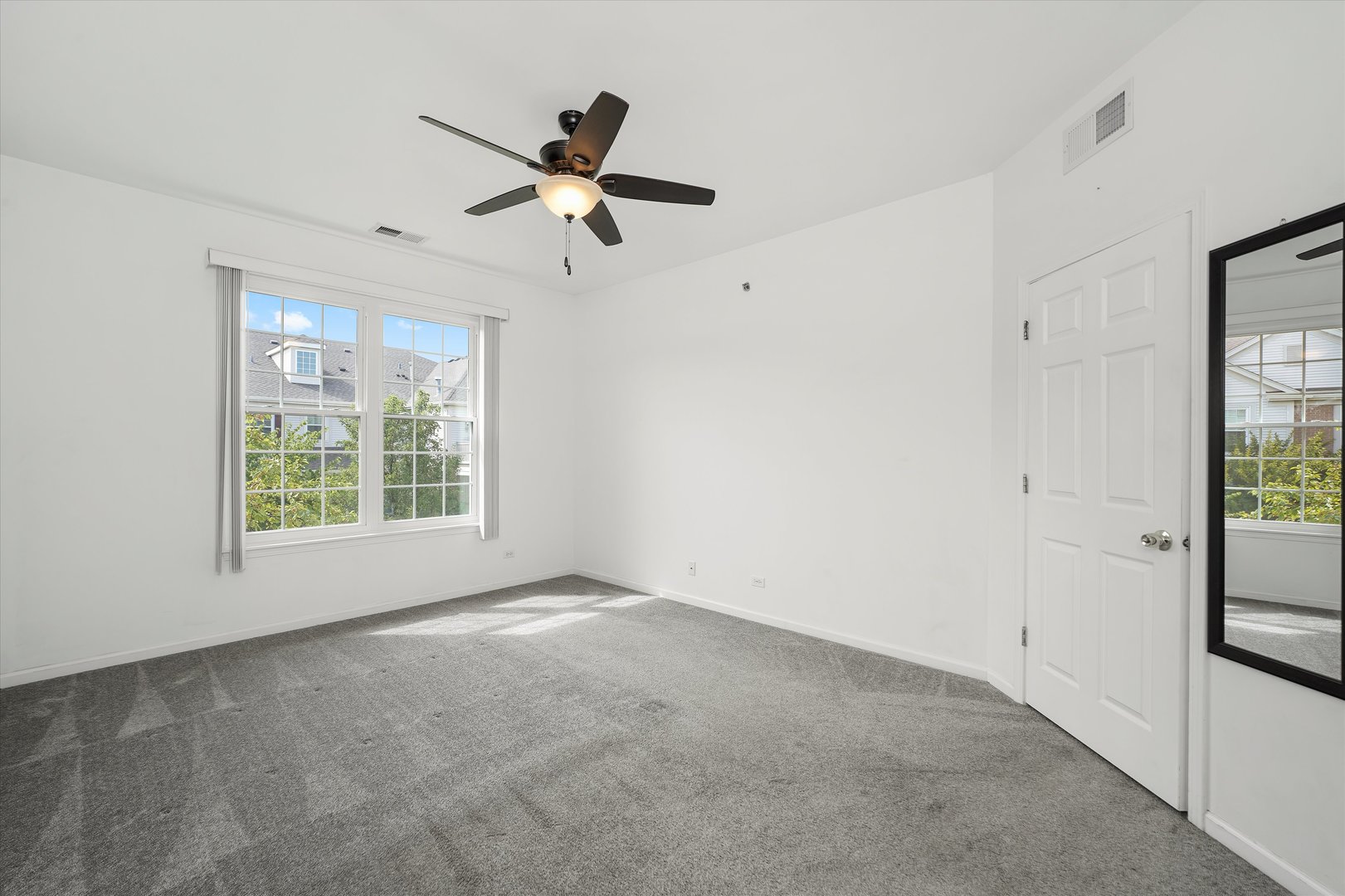 8121 Concord Lane #J, Justice, IL 60458