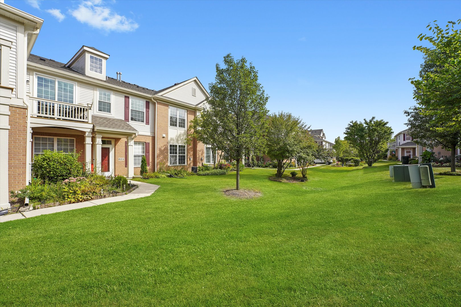8121 Concord Lane #J, Justice, IL 60458