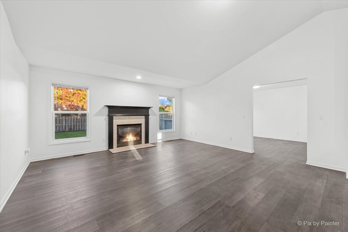 583 Bayfield Drive, DeKalb, IL 60115