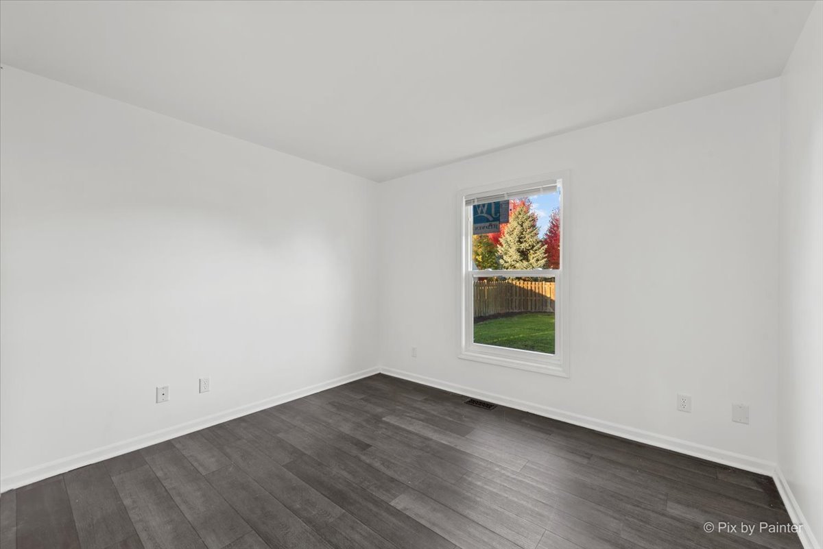 583 Bayfield Drive, DeKalb, IL 60115