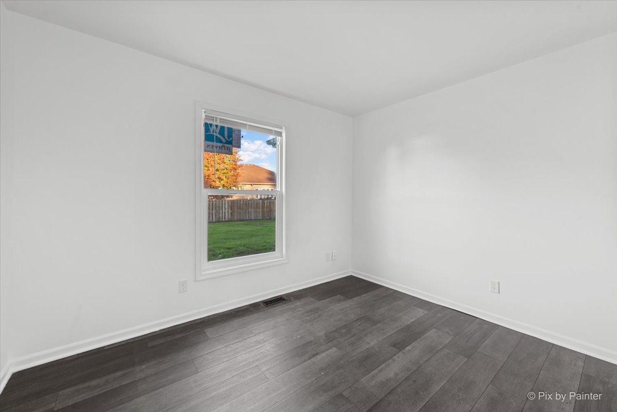 583 Bayfield Drive, DeKalb, IL 60115