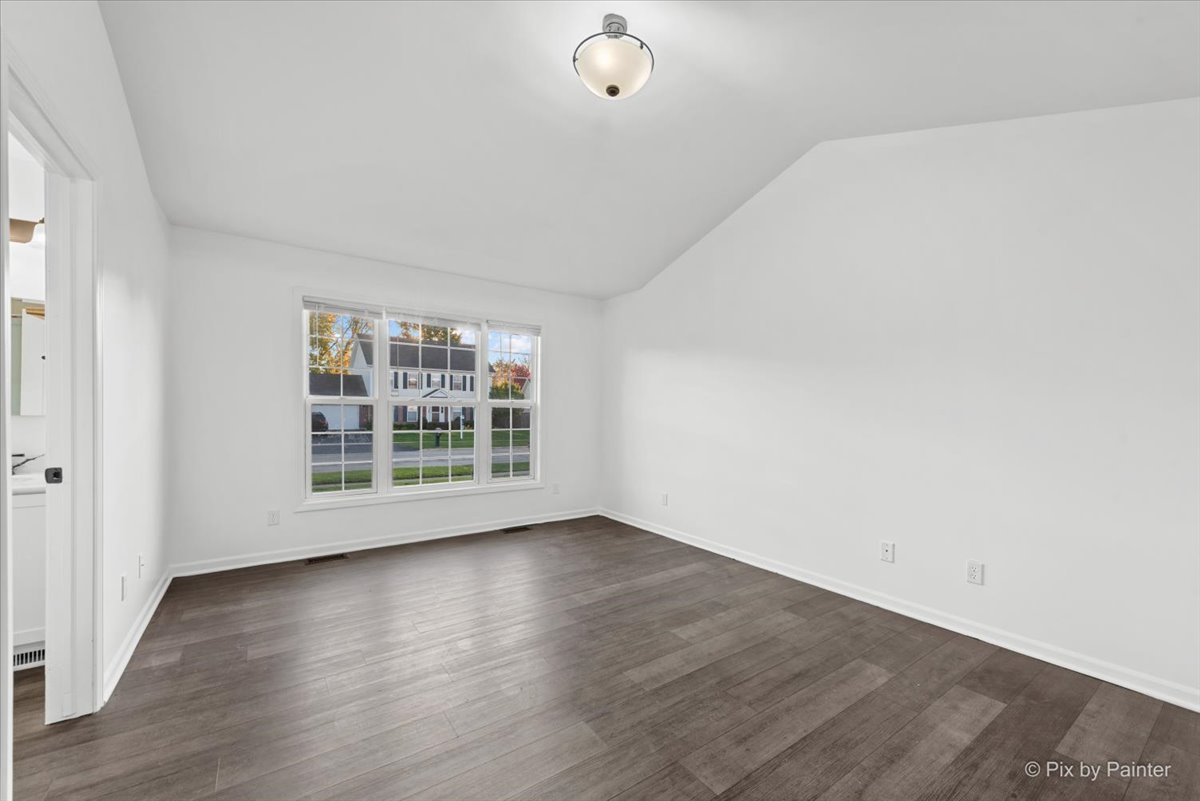 583 Bayfield Drive, DeKalb, IL 60115