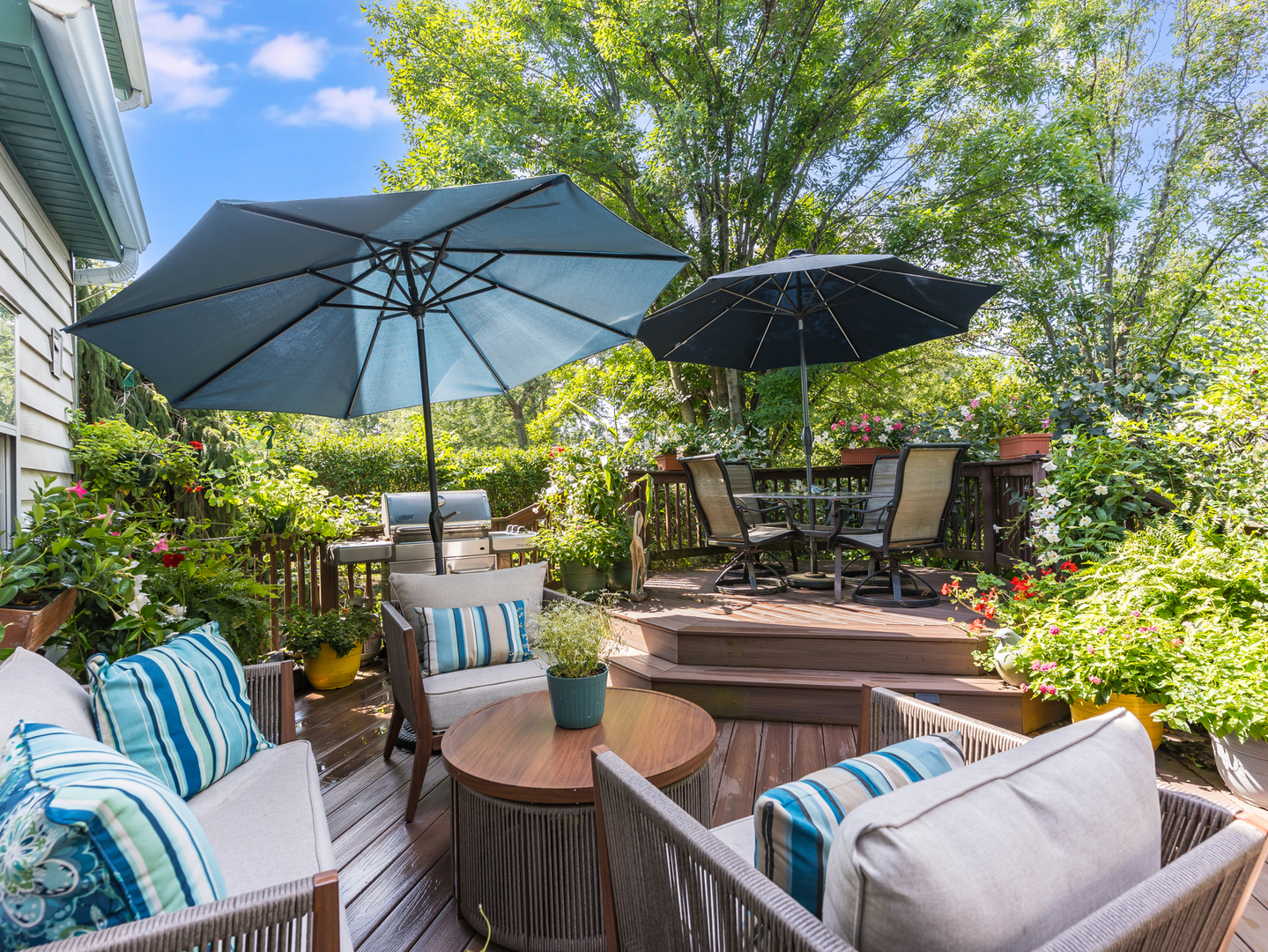 1437 Pinetree Drive, Naperville, IL 60565