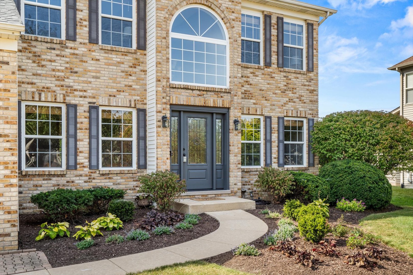 404 Kent Court, Oswego, IL 60543