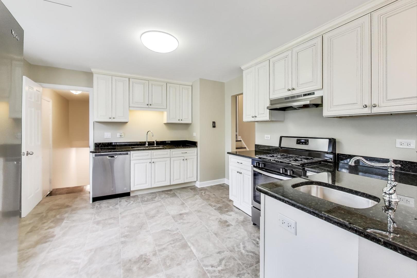 148 Sawyer Avenue, La Grange, IL 60525
