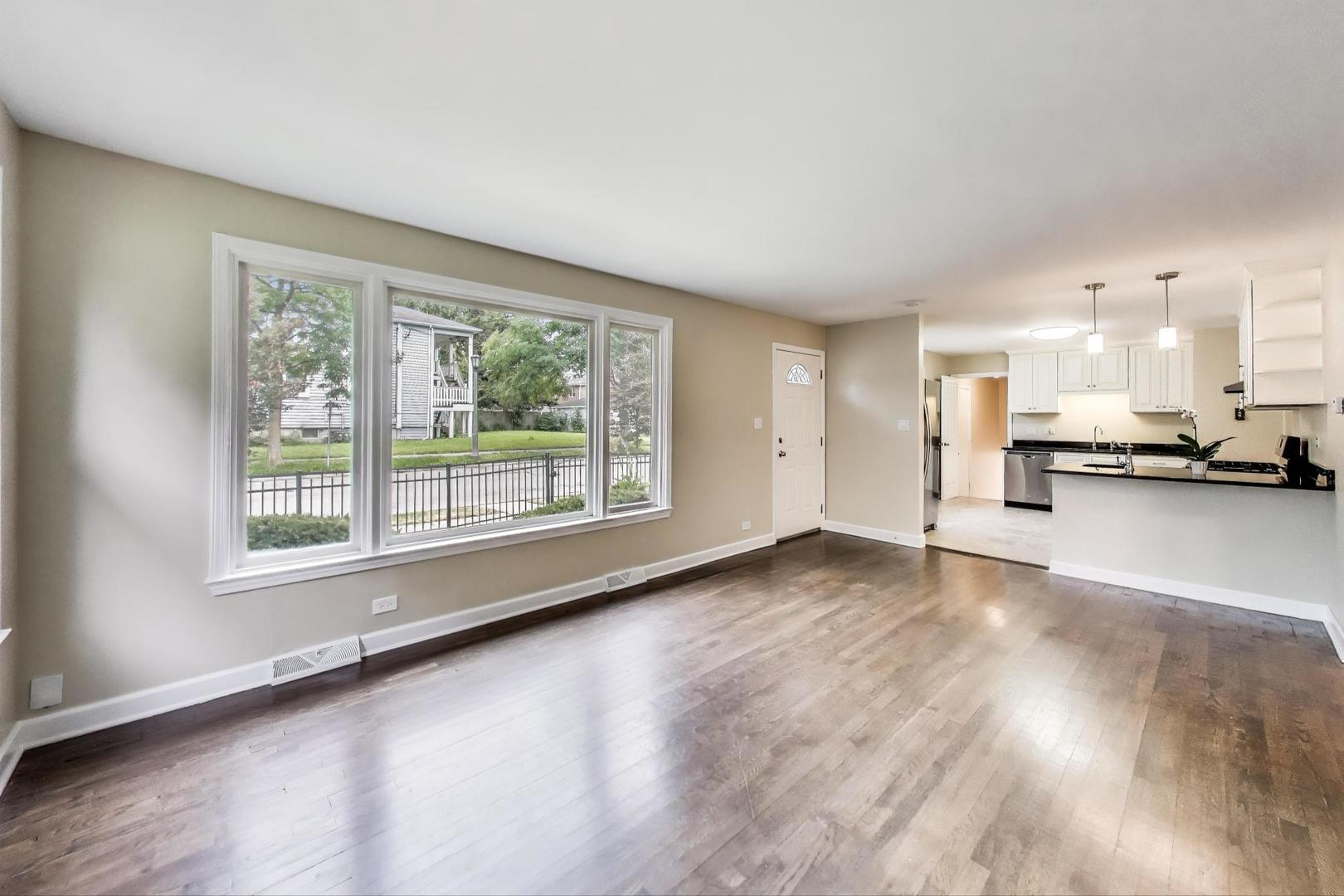 148 Sawyer Avenue, La Grange, IL 60525