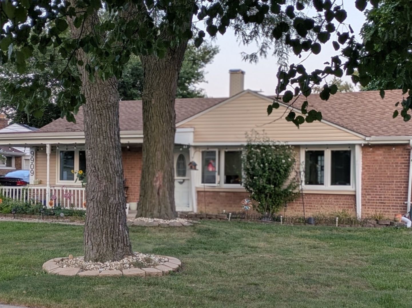 9909 Elm Circle Drive, Oak Lawn, IL 60453