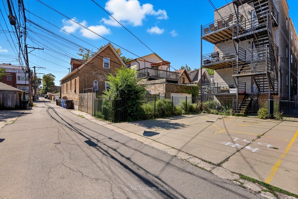 749 S CLAREMONT Avenue #1, Chicago, IL 60612