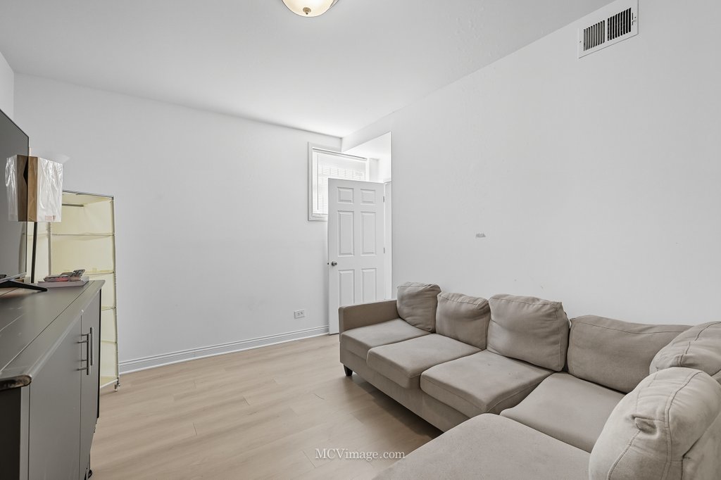 749 S CLAREMONT Avenue #1, Chicago, IL 60612