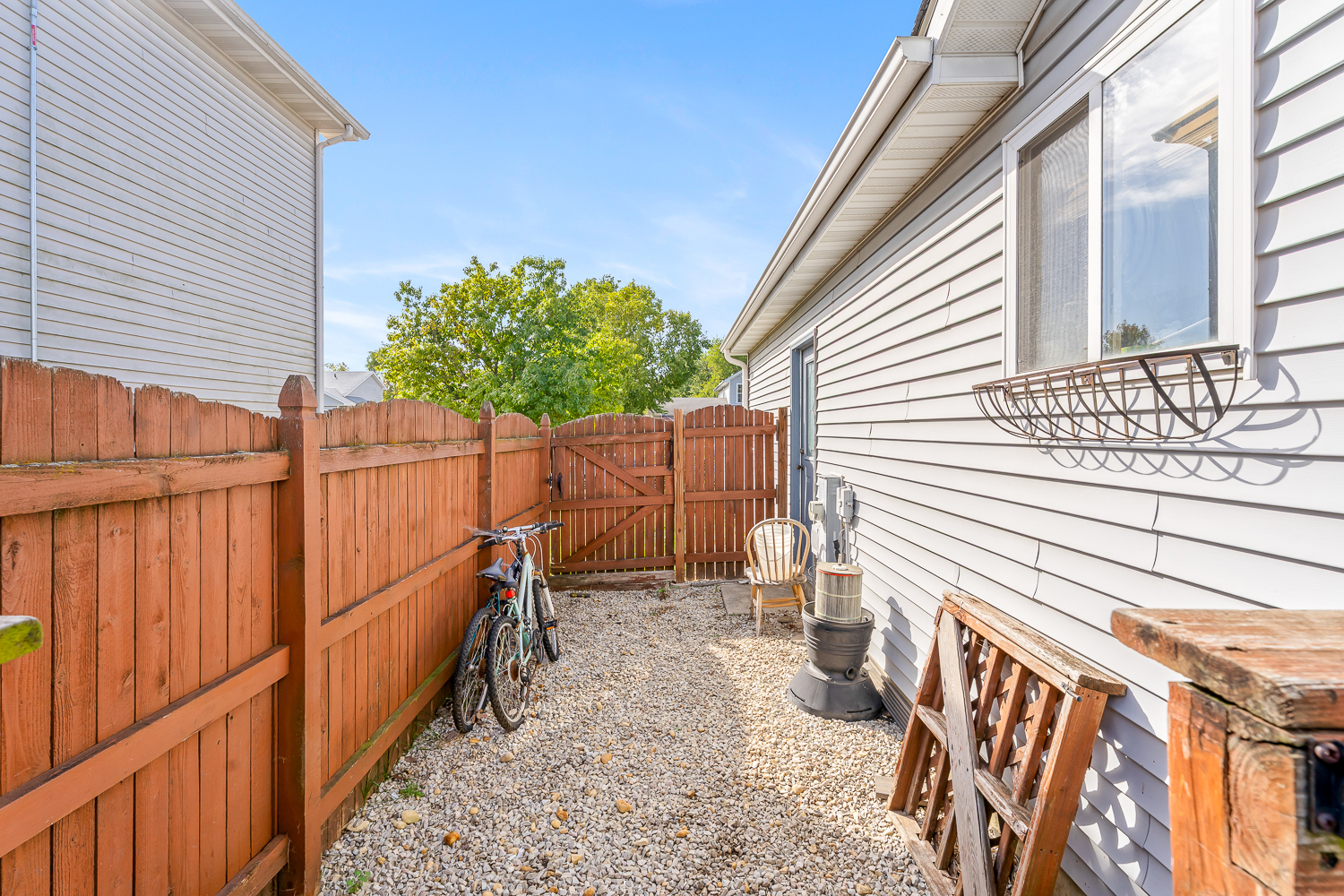 1810 Foxfield Drive, Joliet, IL 60435