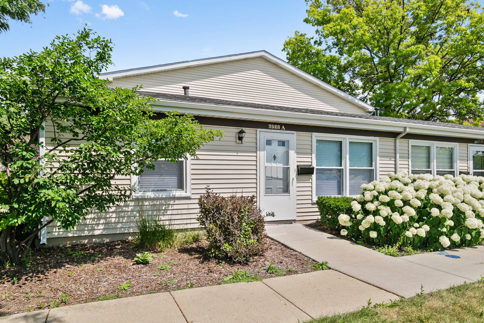 7523 Bristol Lane #A, Hanover Park, IL 60133