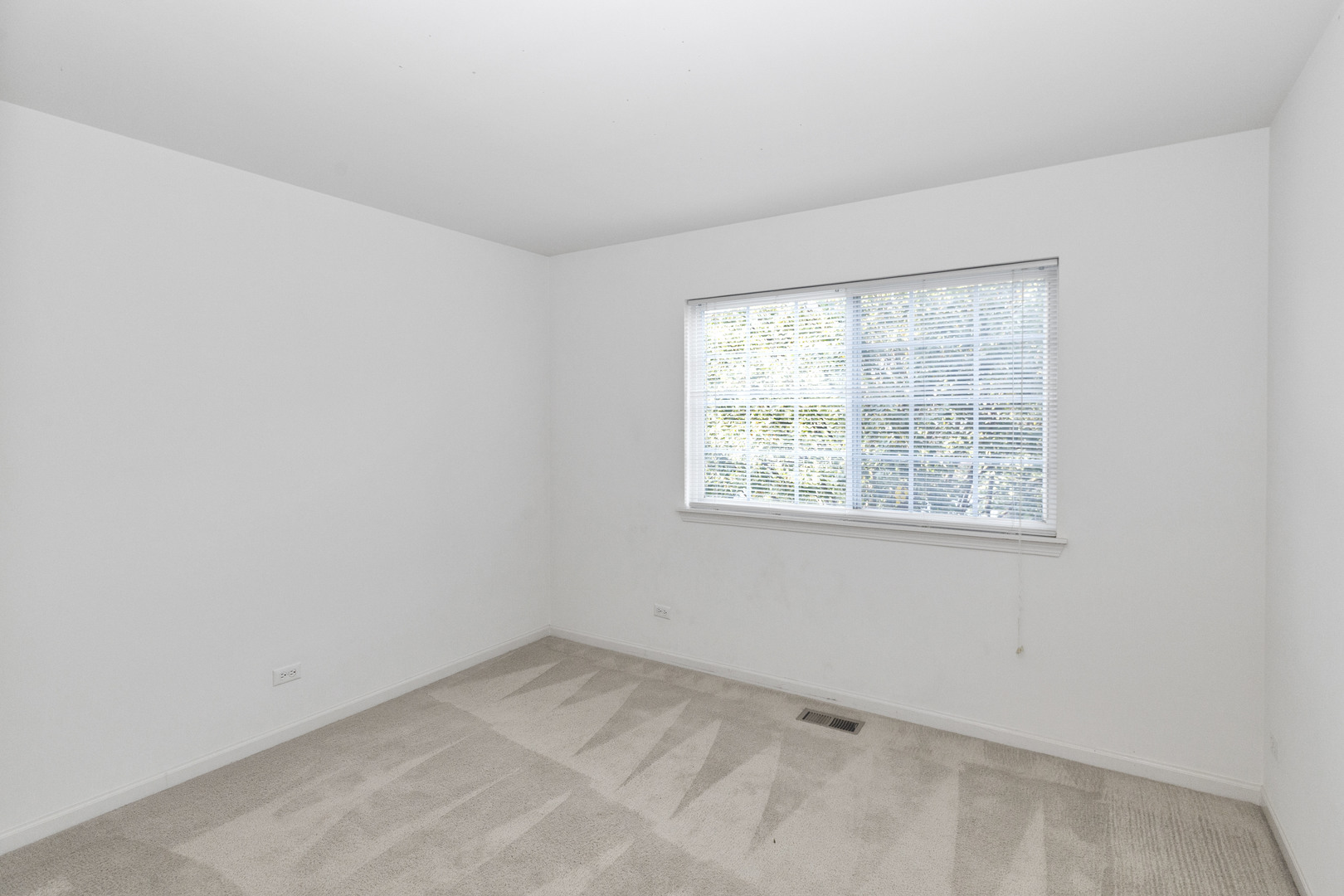 1830 MAUREEN Drive, Hoffman Estates, IL 60192