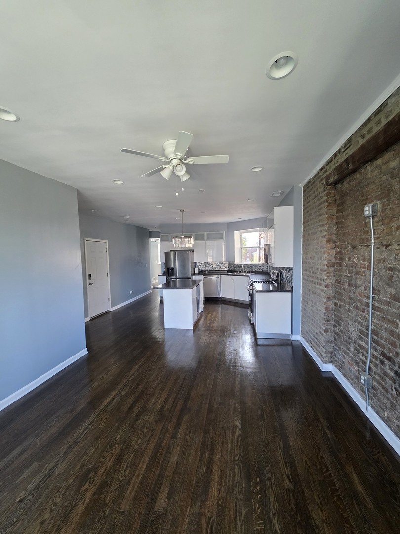 4040 S Calumet Avenue #3, Chicago, IL 60653