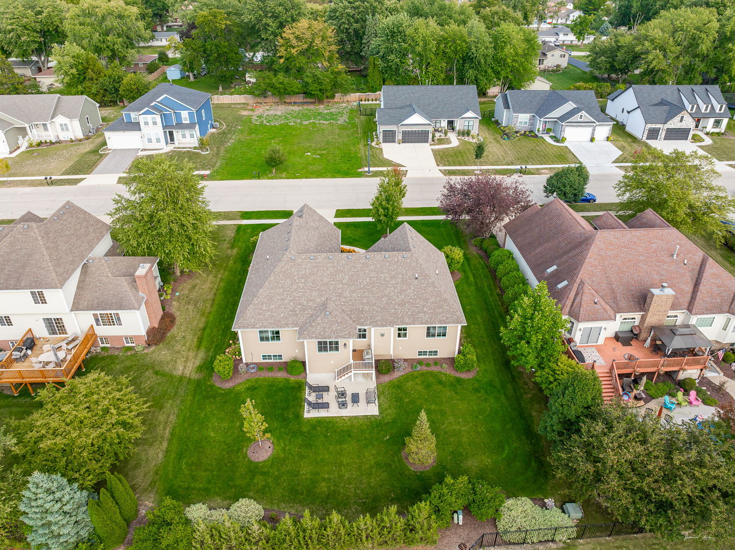 20948 Lakewoods Lane, Shorewood, IL 60404