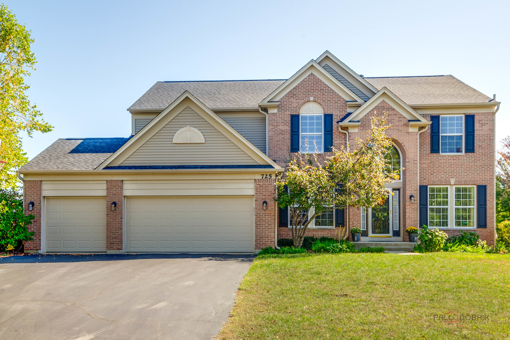 725 Porter Circle, Lindenhurst, IL 60046