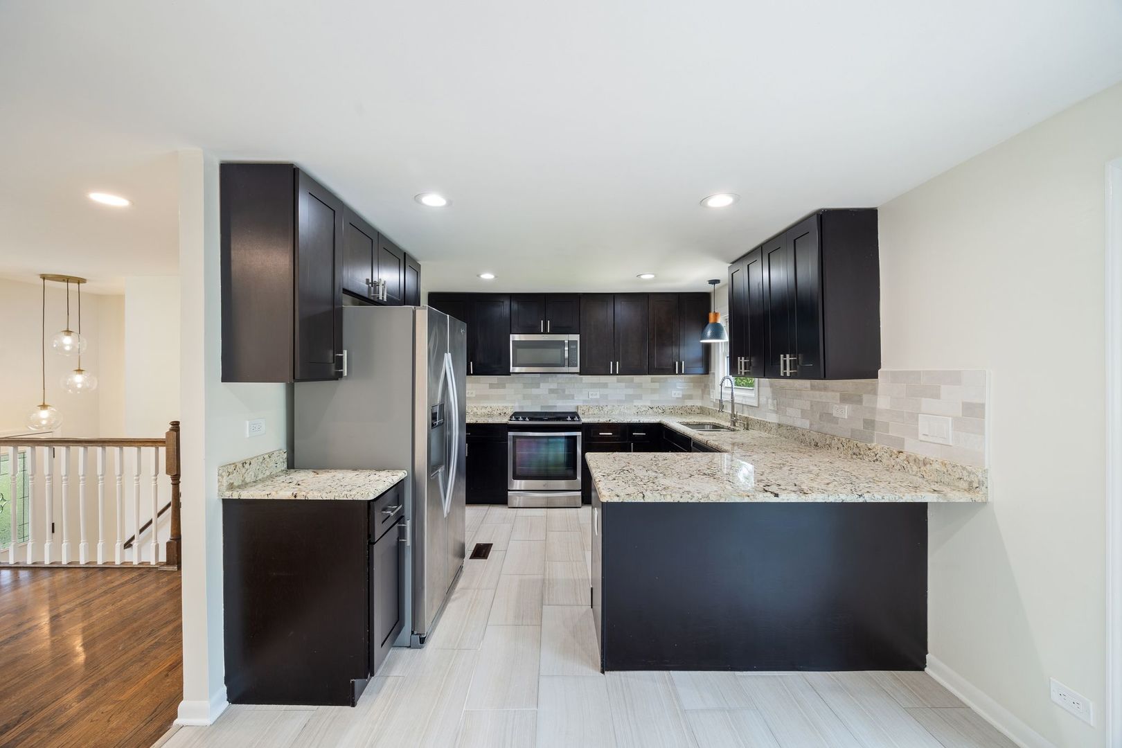 1530 Syracuse Lane, Schaumburg, IL 60193