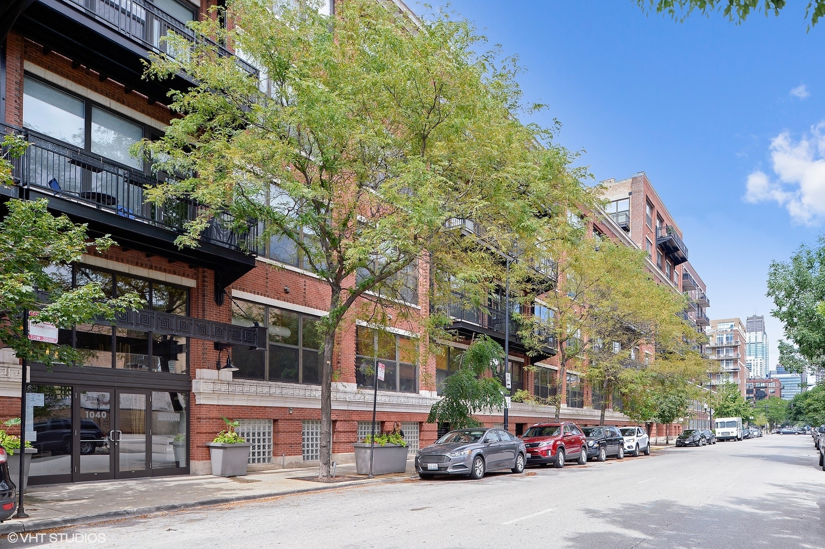1040 W Adams Street #428, Chicago, IL 60607