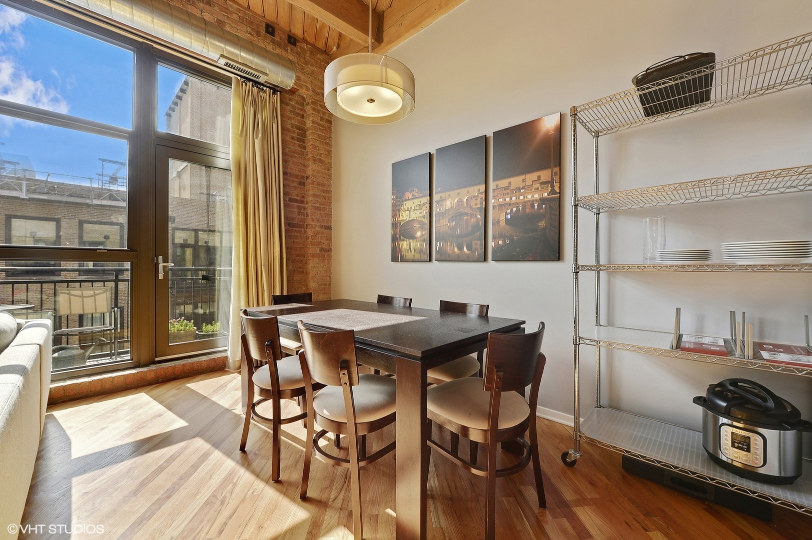1040 W Adams Street #428, Chicago, IL 60607