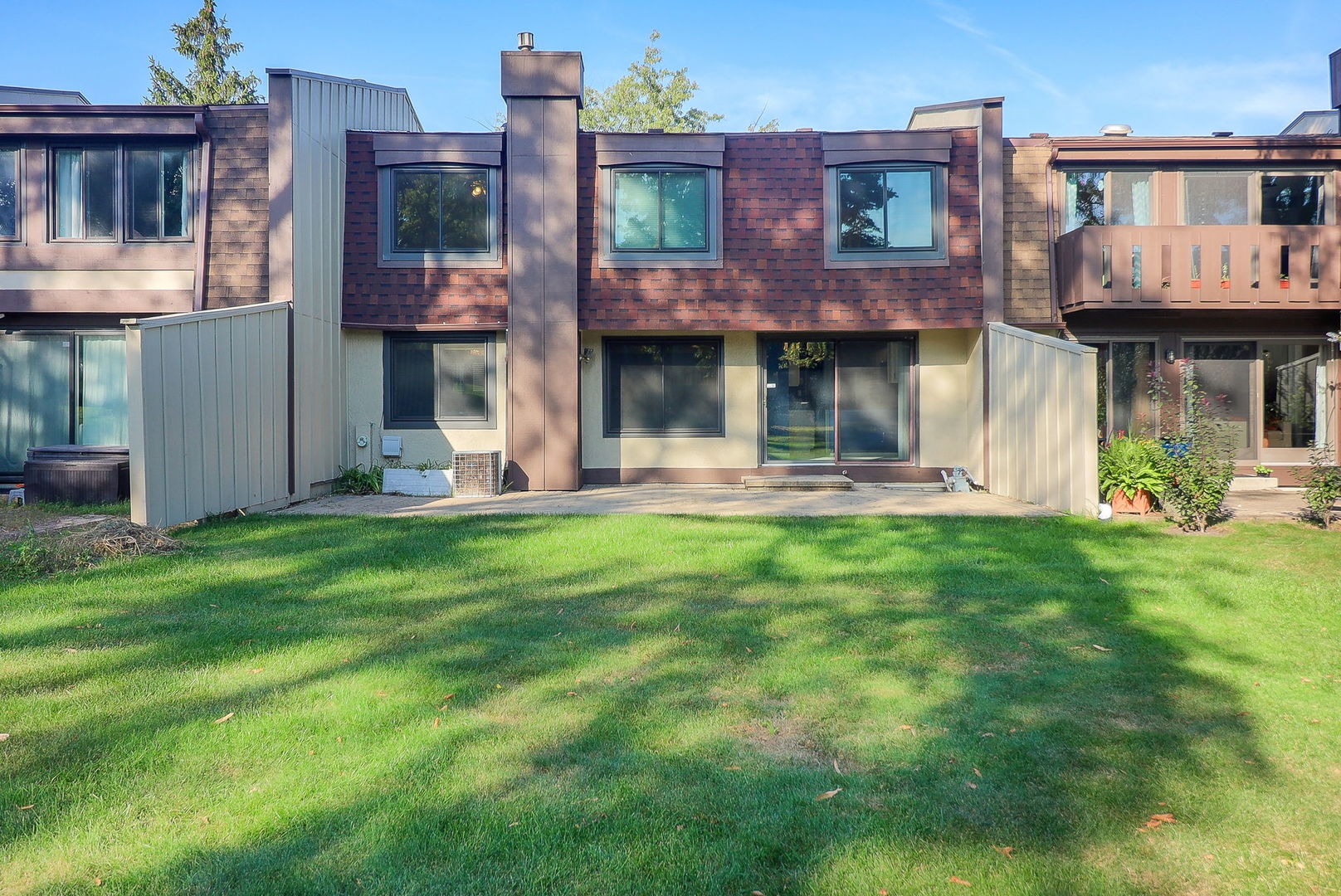 170 Cascade Drive, Indian Head Park, IL 60525