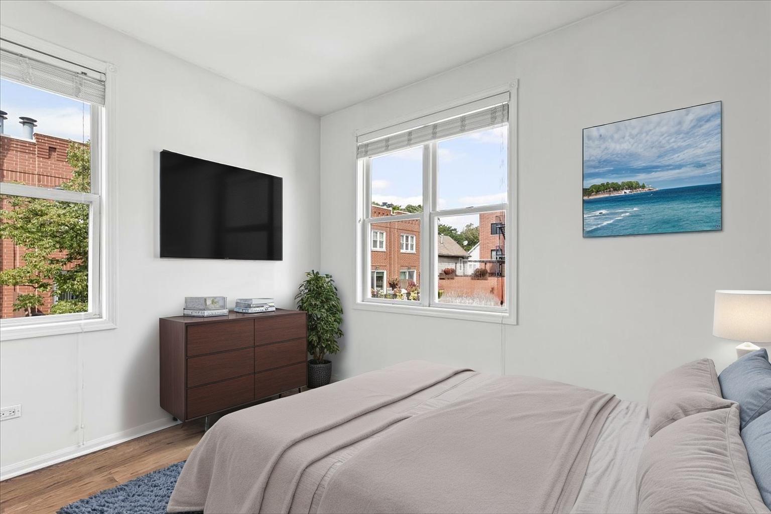 2903 N Wolcott Avenue, Chicago, IL 60657