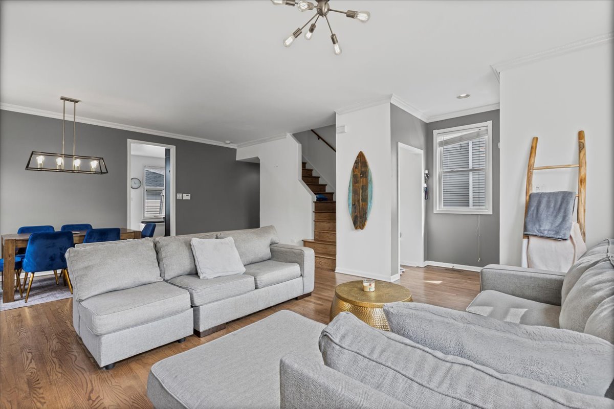 2903 N Wolcott Avenue, Chicago, IL 60657