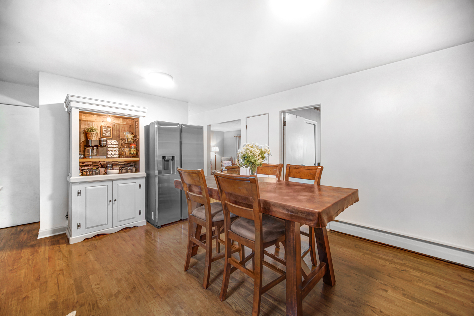 855 N Greenleaf Street, Gurnee, IL 60031