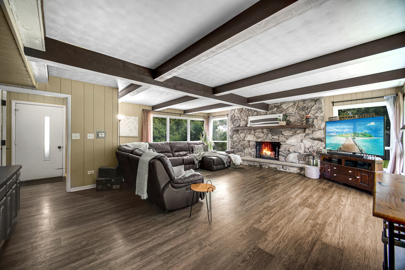 855 N Greenleaf Street, Gurnee, IL 60031