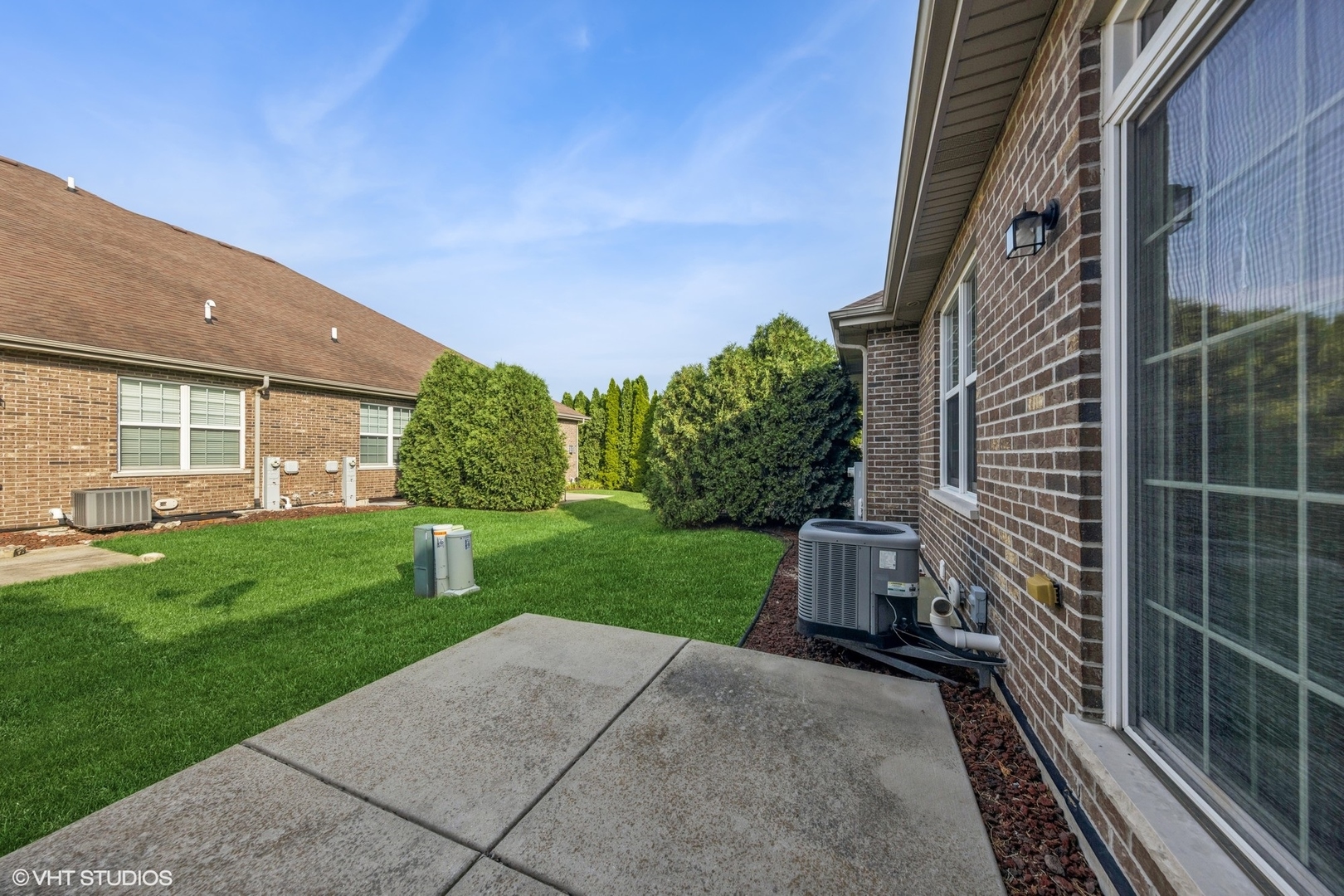 732 E Oliviabrook Drive, Oakbrook Terrace, IL 60181