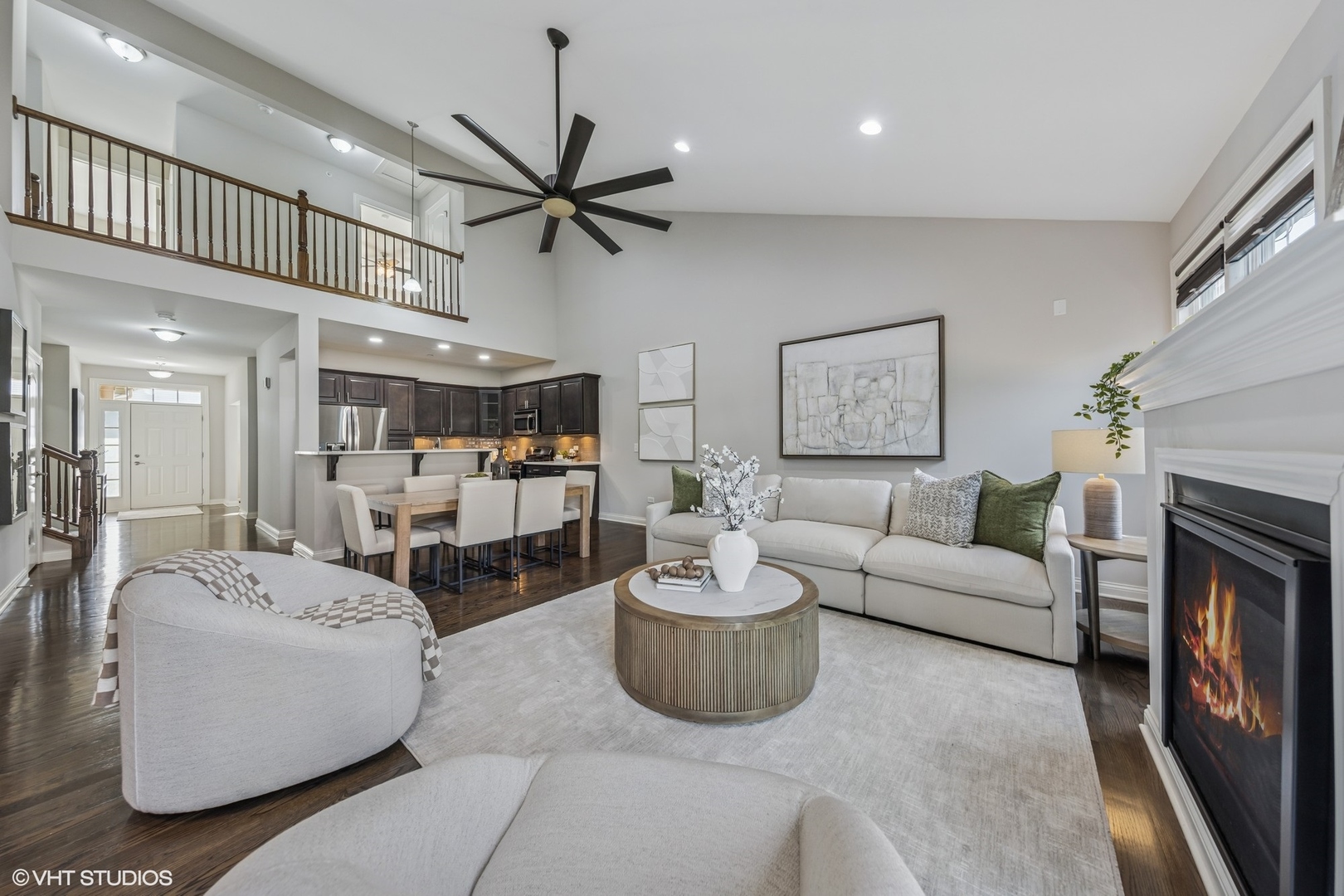 732 E Oliviabrook Drive, Oakbrook Terrace, IL 60181