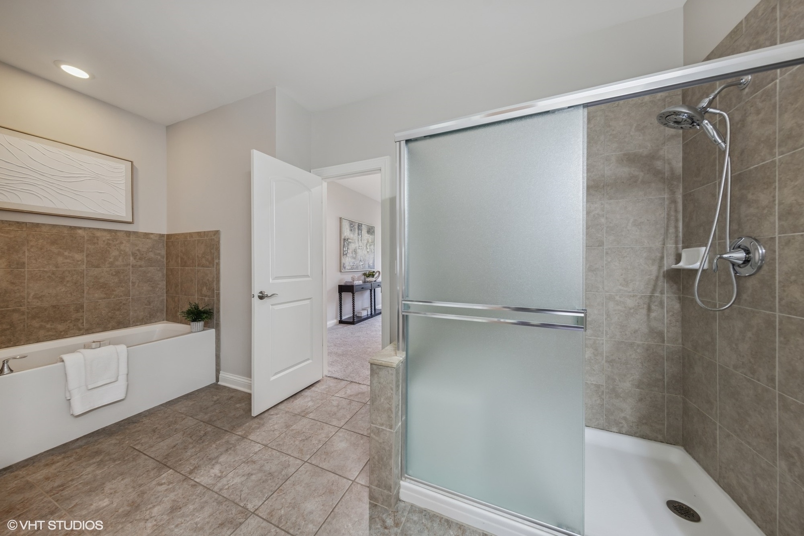 732 E Oliviabrook Drive, Oakbrook Terrace, IL 60181