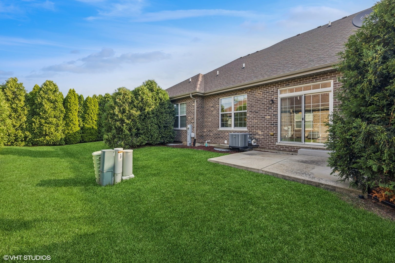 732 E Oliviabrook Drive, Oakbrook Terrace, IL 60181