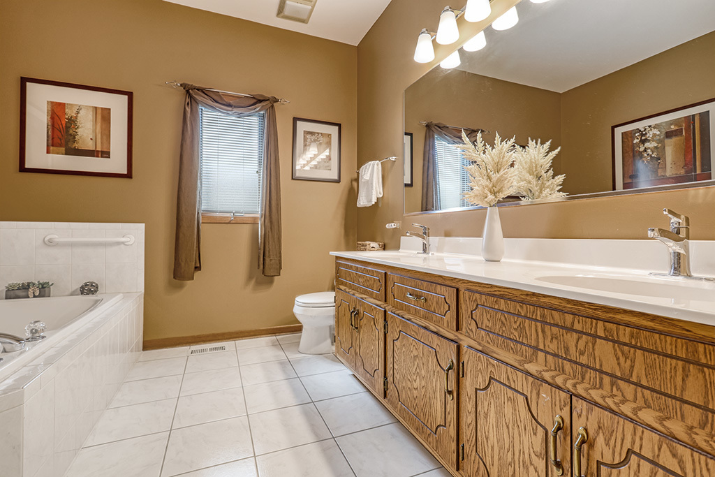 10816 Kimberly Lane #48, Orland Park, IL 60467
