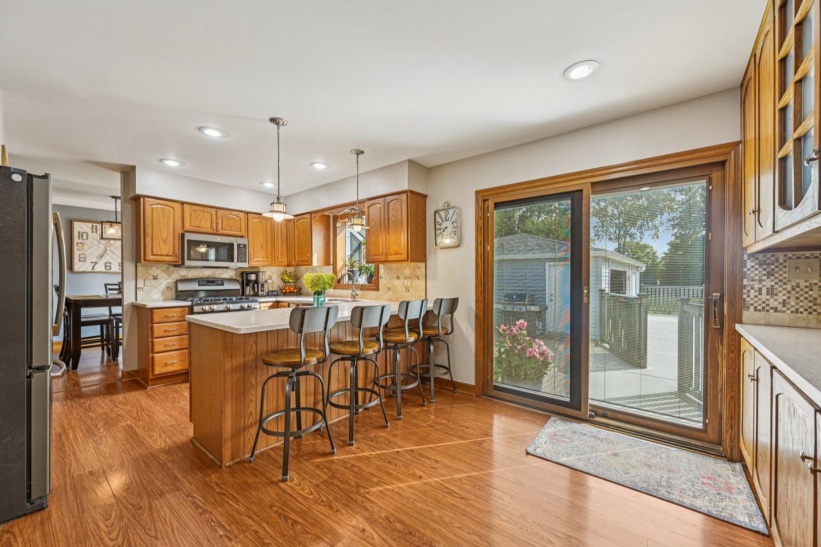1143 S Edgewood Avenue, Lombard, IL 60148