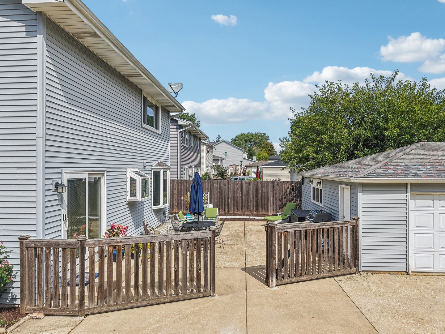 1143 S Edgewood Avenue, Lombard, IL 60148