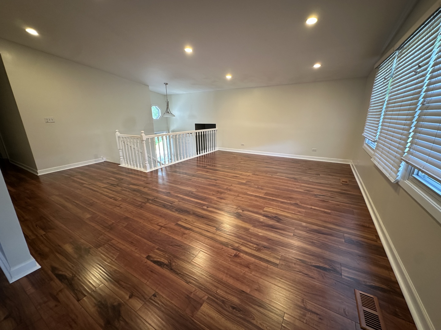 2504 Brook Lane, Aurora, IL 60504