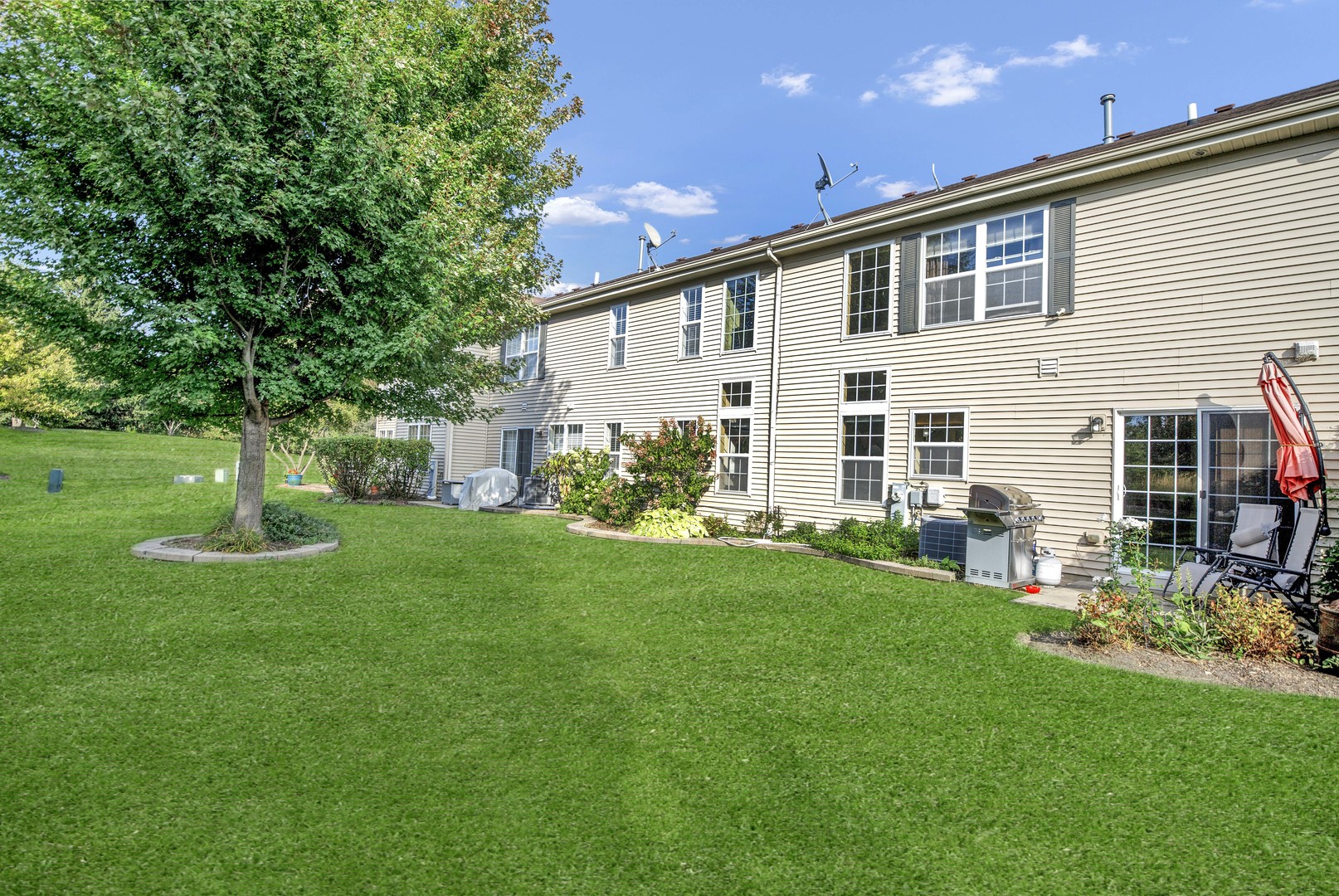 744 Lancaster Drive, Pingree Grove, IL 60140