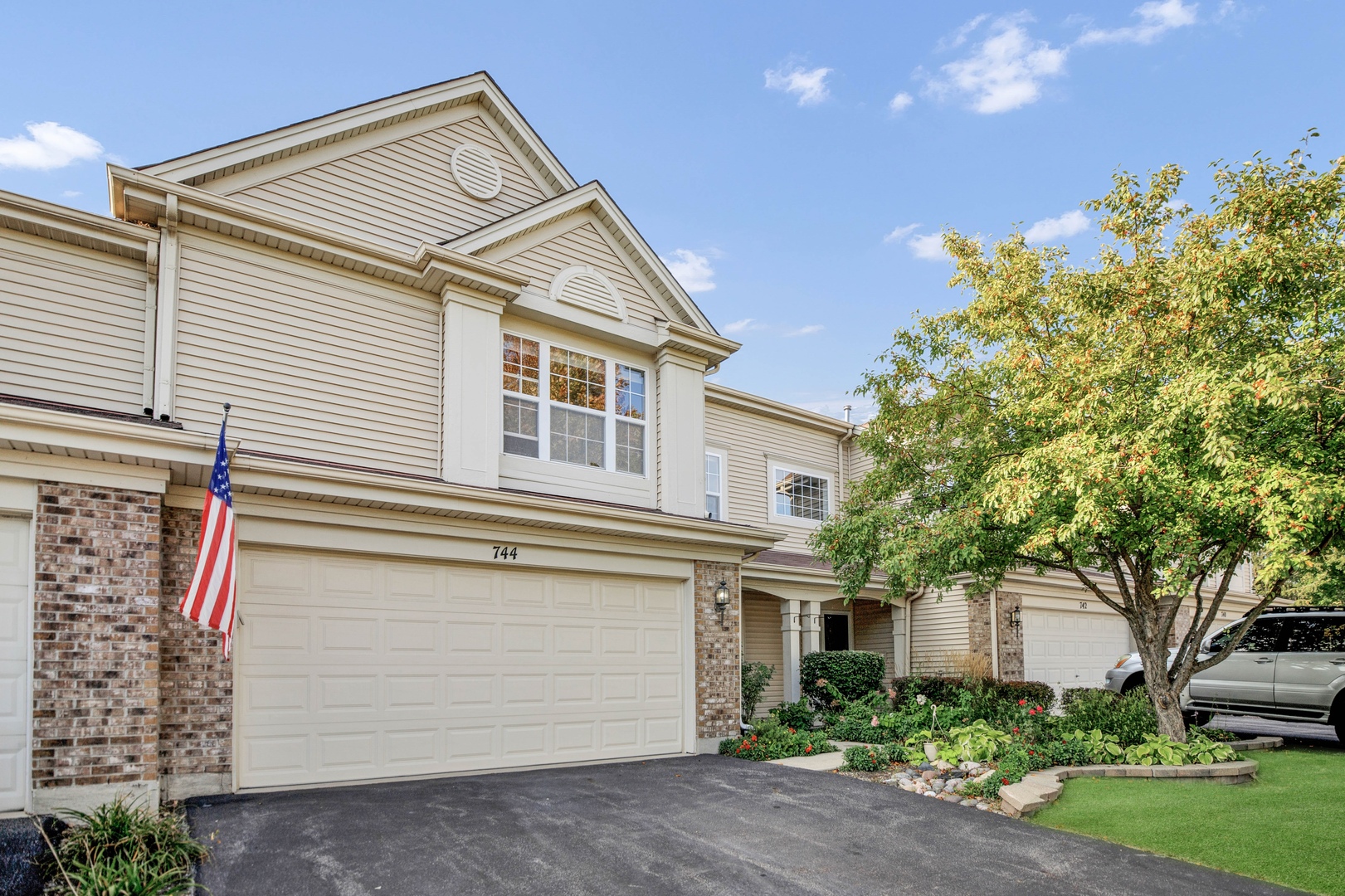 744 Lancaster Drive, Pingree Grove, IL 60140
