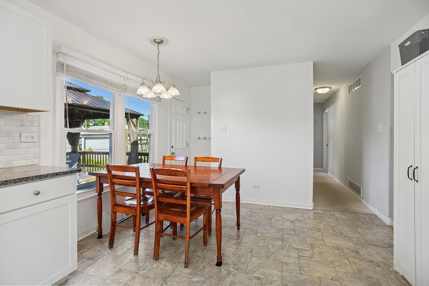 1610 Hewes Street, Crete, IL 60417