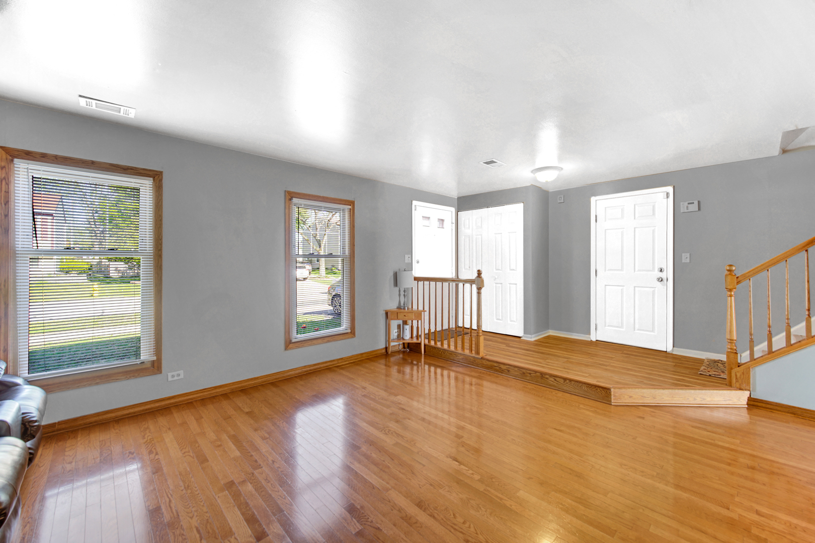 706 Shining Water Drive, Carol Stream, IL 60188
