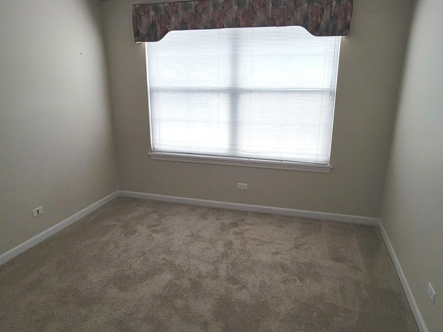 562 Tewksbury Circle, Oswego, IL 60543