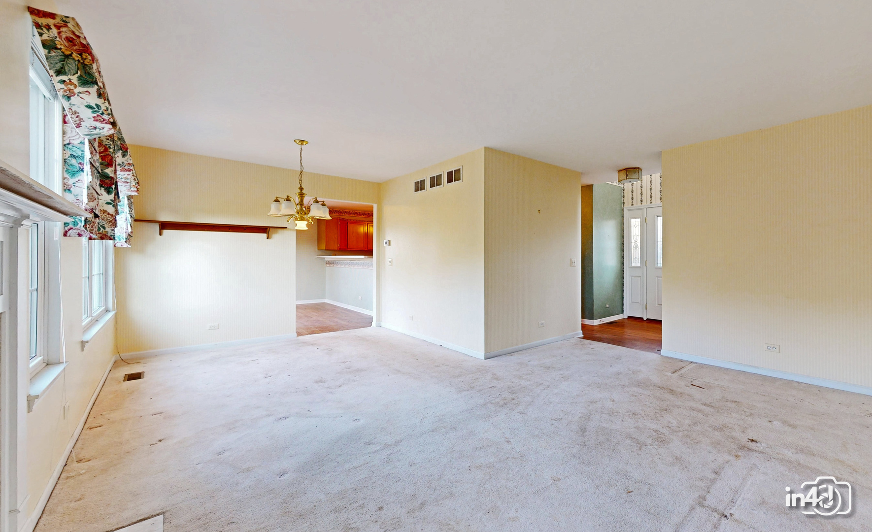 562 Tewksbury Circle, Oswego, IL 60543